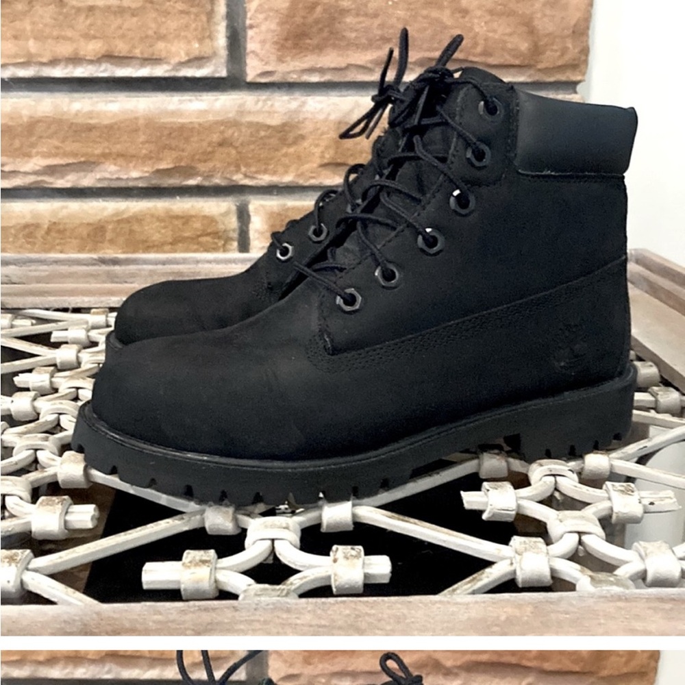 Black Lace-Up Boots